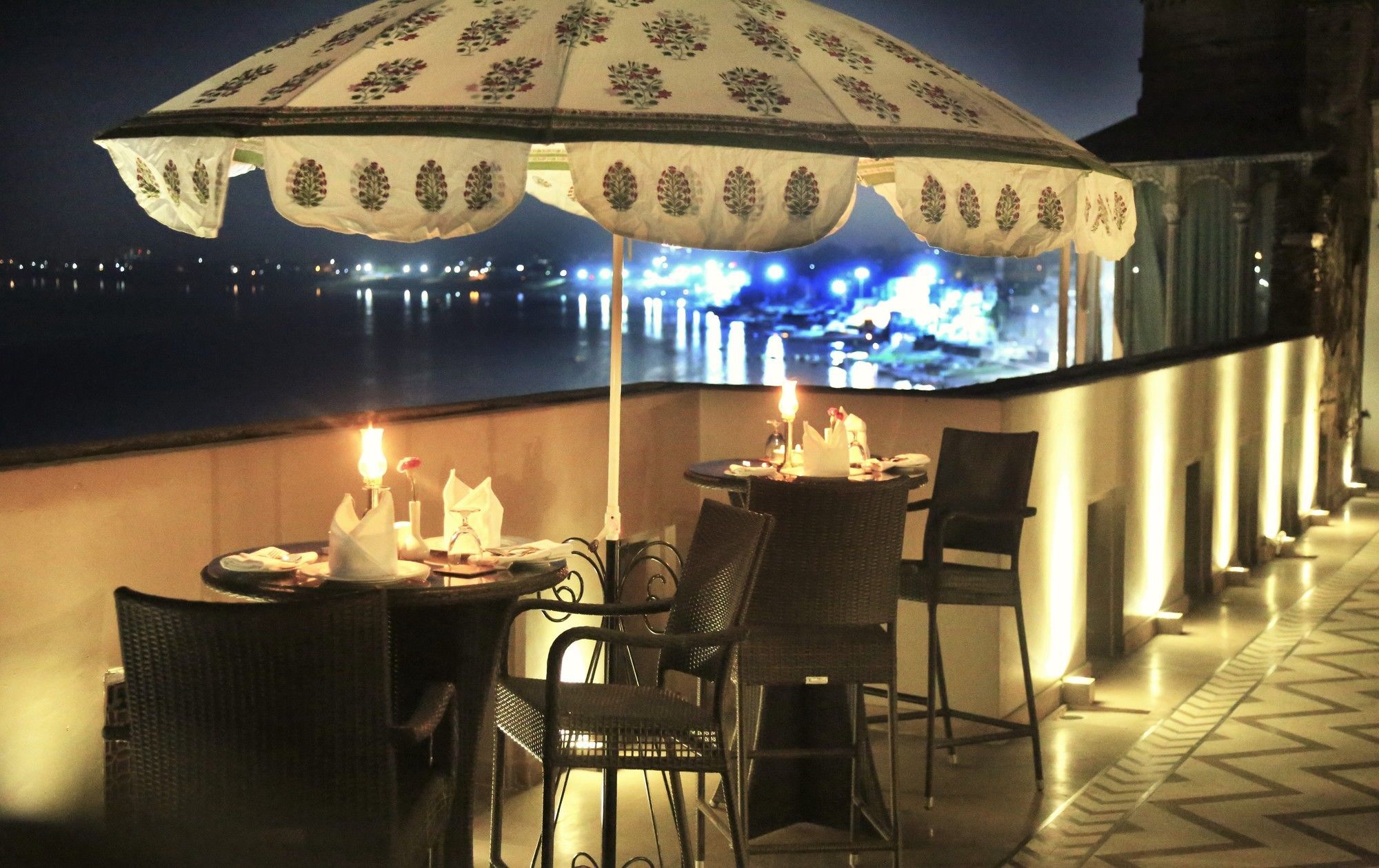 Hotel Brijrama Palace, - By The Ganges 5*