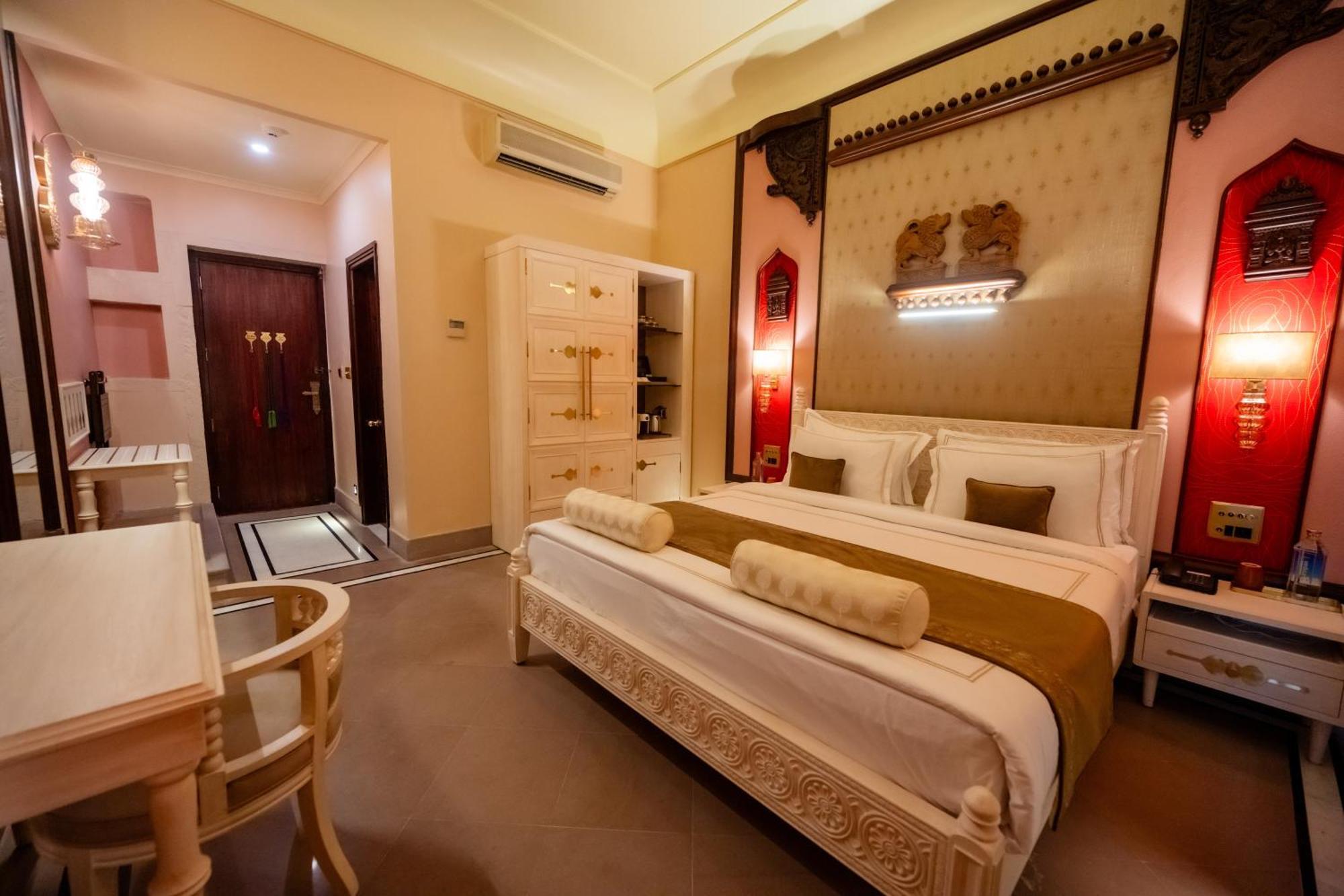 Brijrama Palace, - By The Ganges 5*