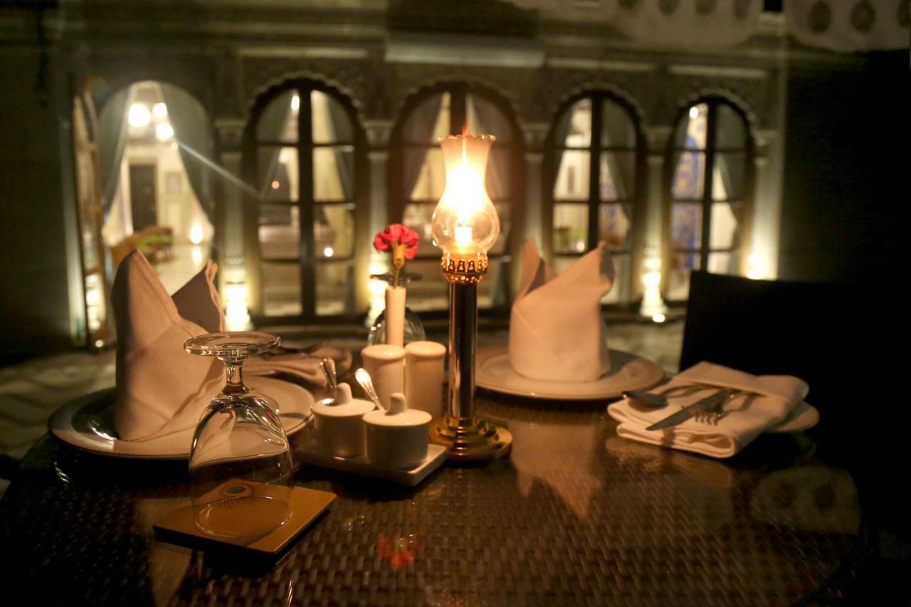Hotel Brijrama Palace, - By The Ganges